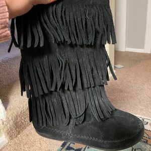 Minnetonka fringe boots